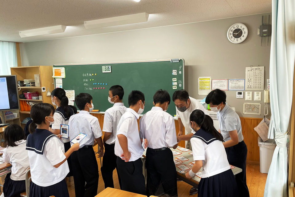 CHANGE FOR THE BLUE カードゲーム体験会 浜玉中学校