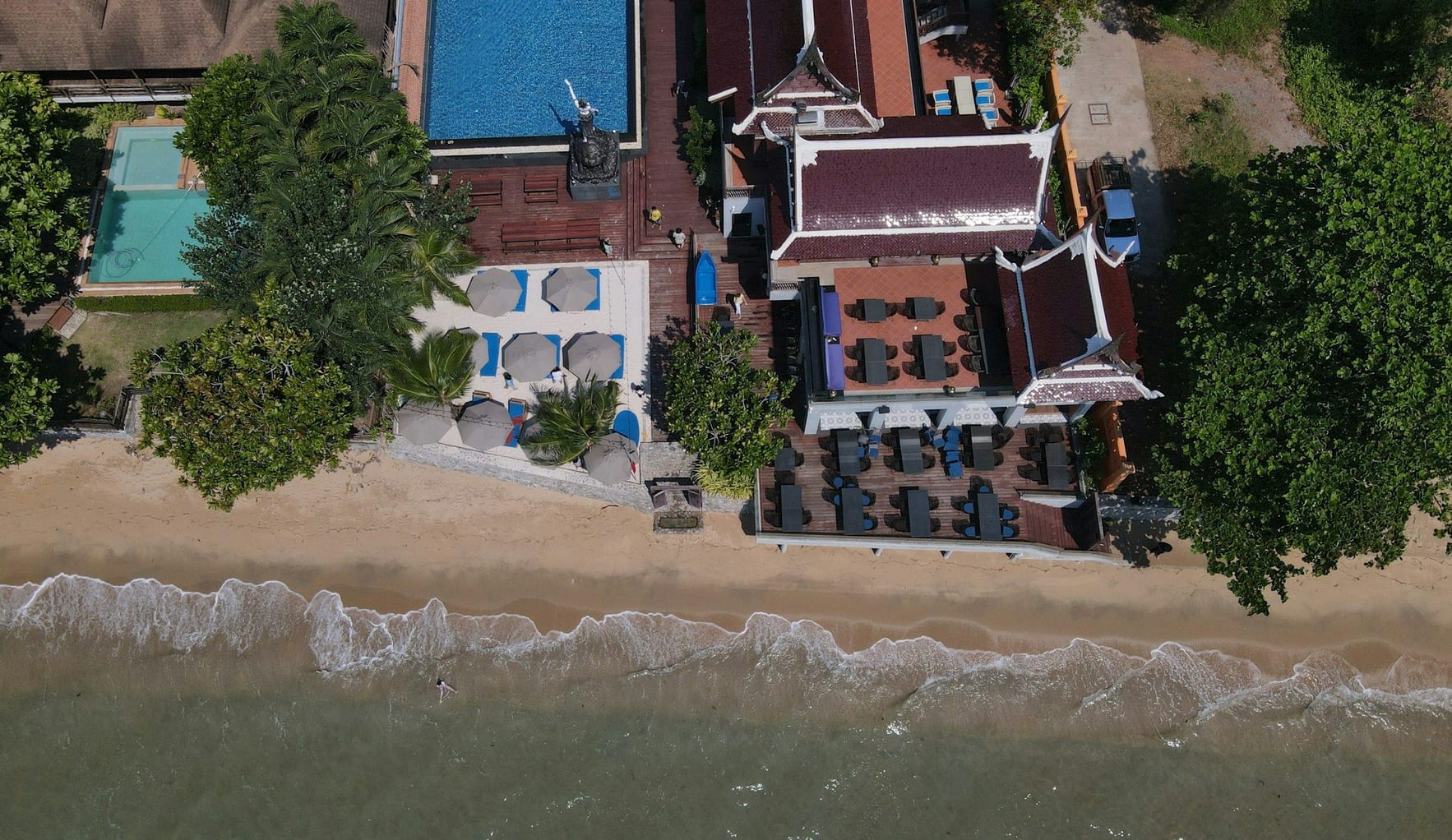 Aerial view of a seaside resort hotel and beach