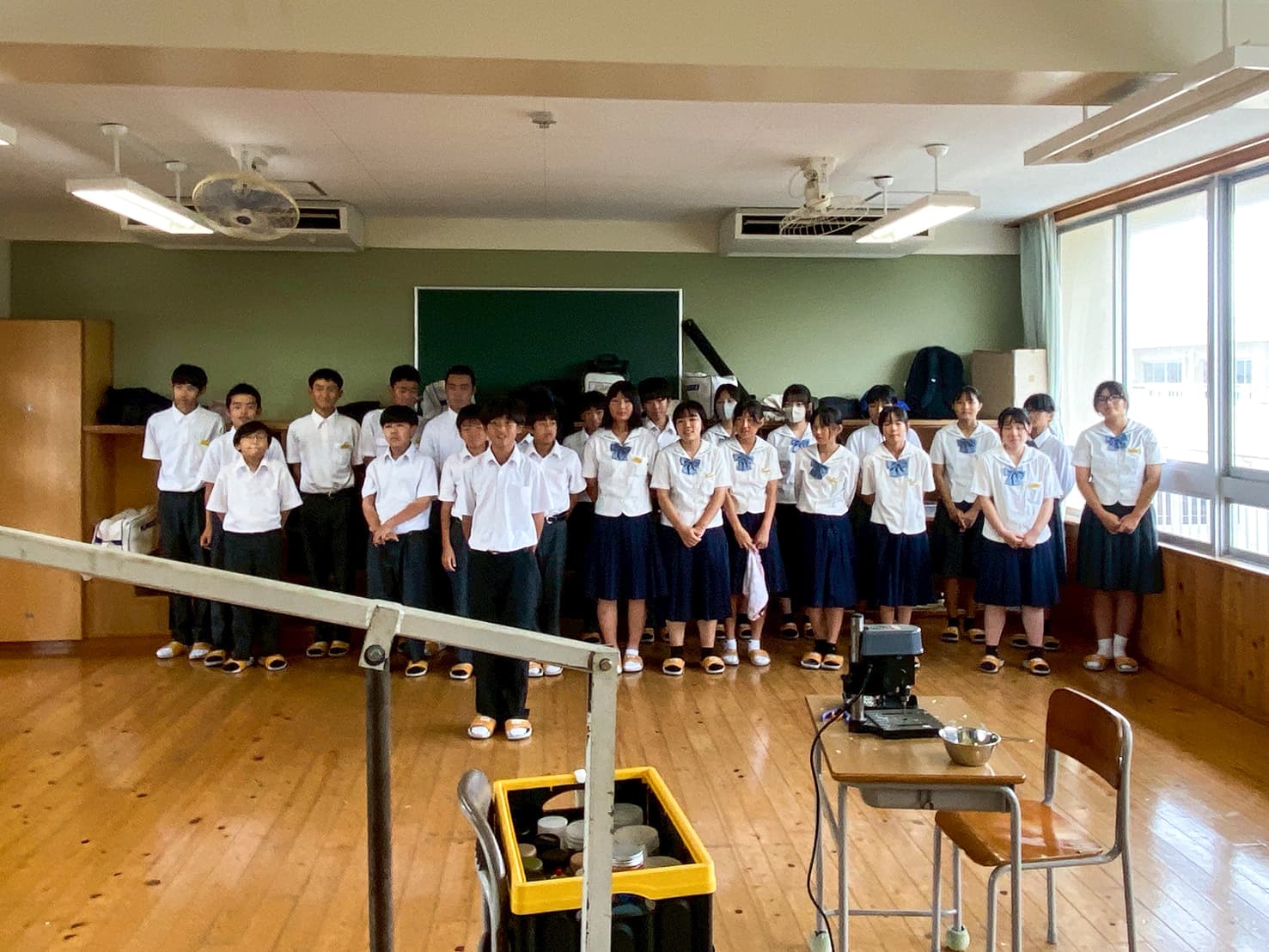 海青中学校でのPrecious Plasticワークショップ