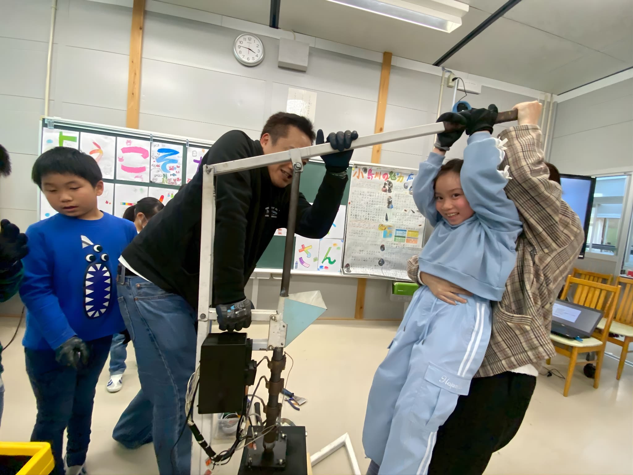 色とりどりの魚のアップサイクルキーホルダー