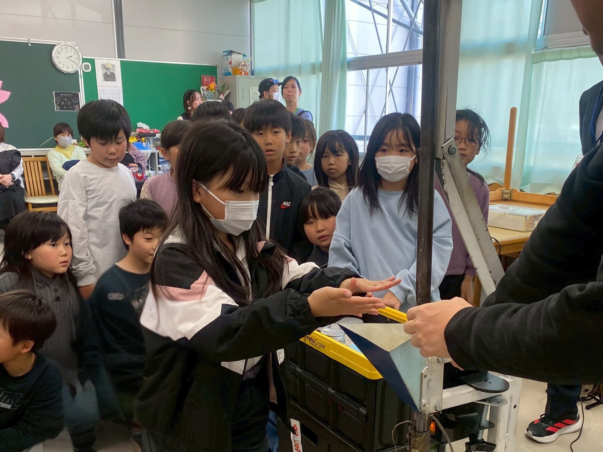 色とりどりの魚のアップサイクルキーホルダー